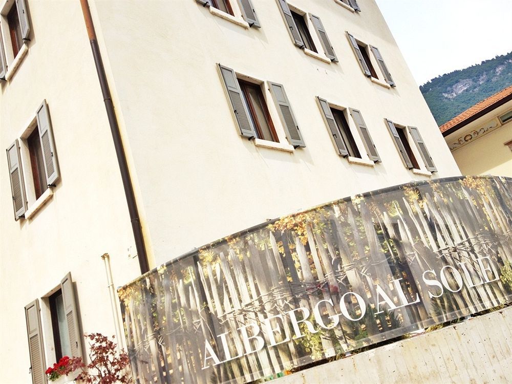 Albergo Al Sole ميزولومباردو المظهر الخارجي الصورة